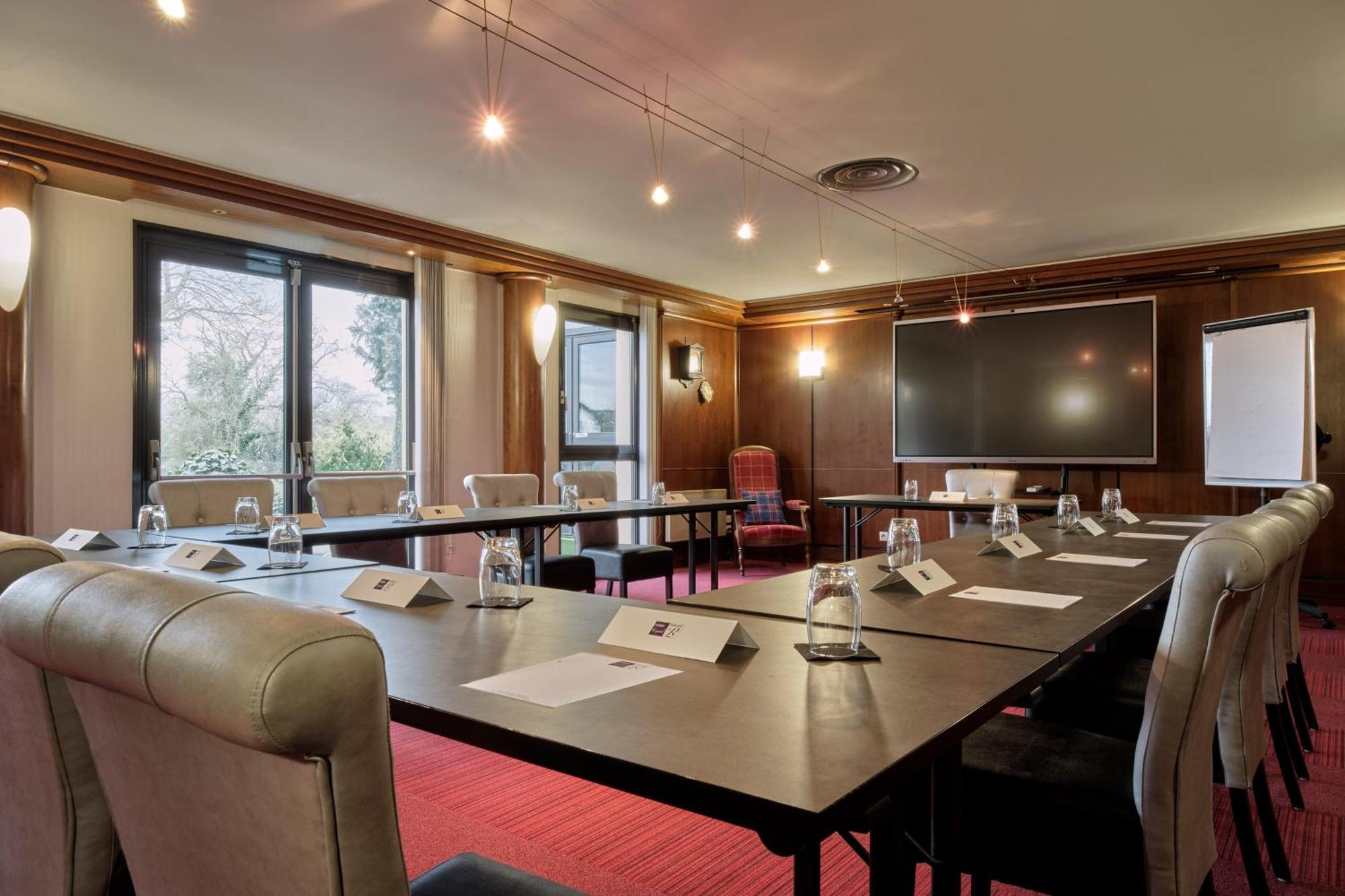 Hotel Restaurant Crystal Erstein Kültér fotó