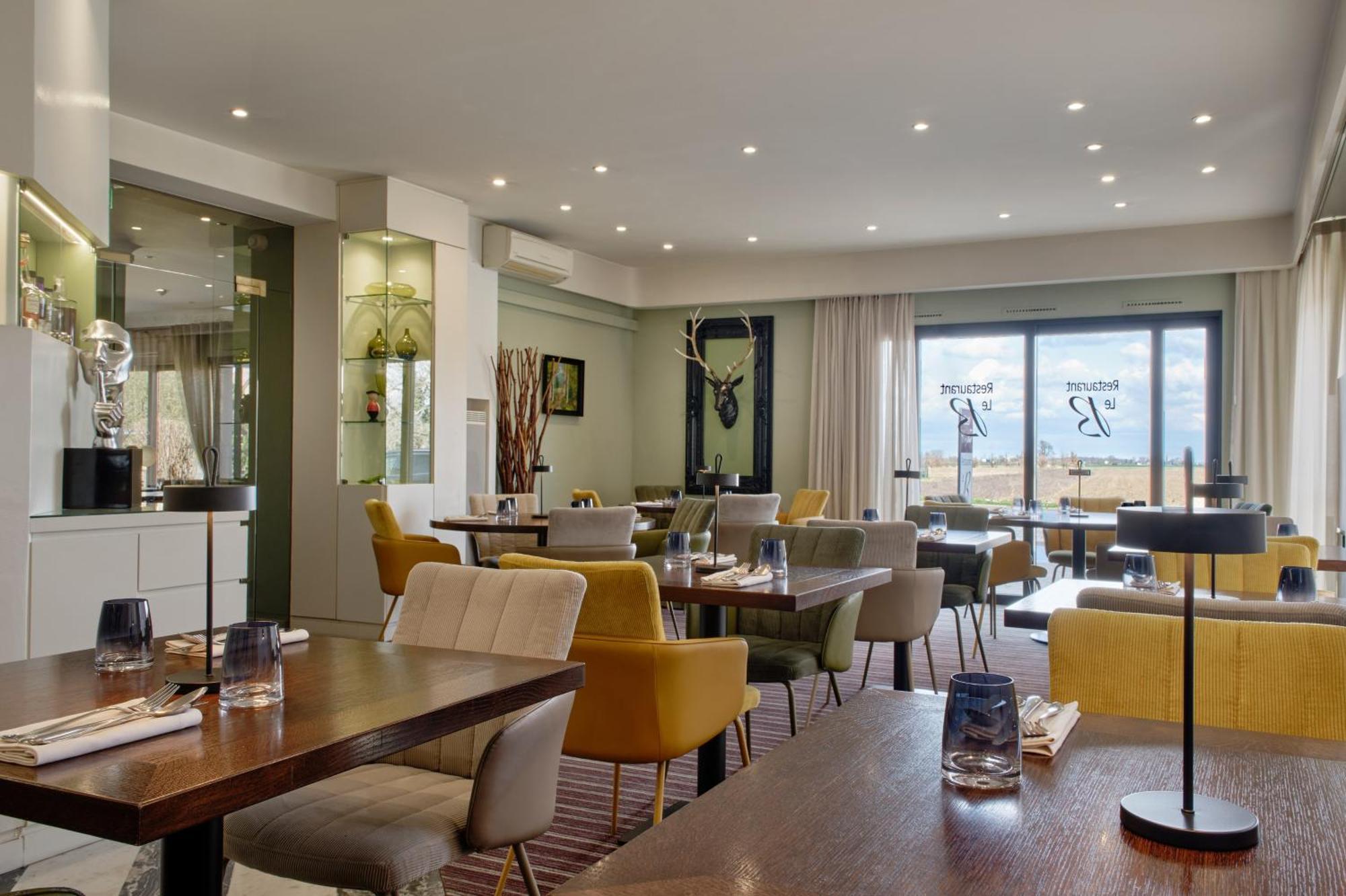 Hotel Restaurant Crystal Erstein Kültér fotó